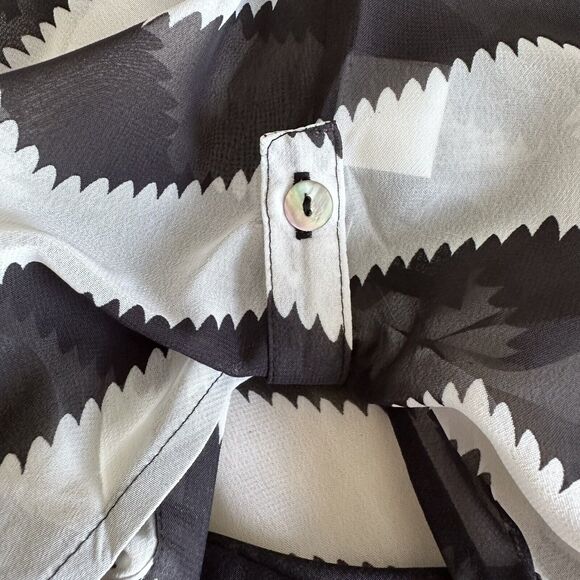 Kalijati White & Black Striped Long Sleeve Blouse Medium M Button Up NWOT - Picture 11 of 11